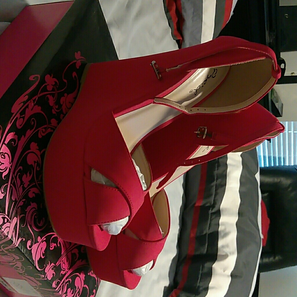 Wedges - Picture 2 of 2